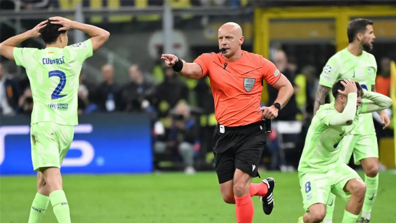 مارتشينياك ردًا على اتهامات مشجع كتالوني: قراراتي كانت لصالح برشلونة لولا تقنية الـ فار